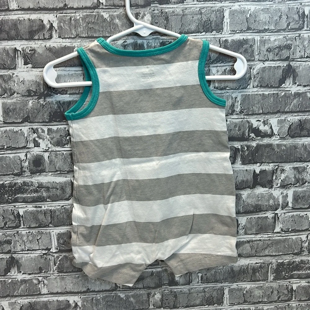 Carters romper‎